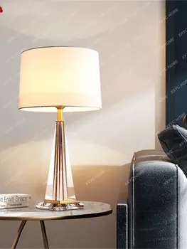 Настольная лампа Латунная Современная Простая Хрустальная Светодиодная Настольная лампа из ткани Украшение для домашней спальни