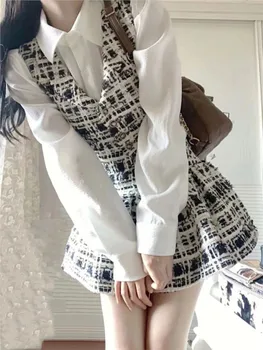 Осенний женский комплект из 3 предметов, Корейский модный наряд, Темпераментный костюм с клетчатой мини-юбкой, рубашка и жилет, костюм-тройка. Изображение 2